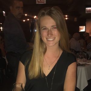 Meet your Posher, Elizabeth